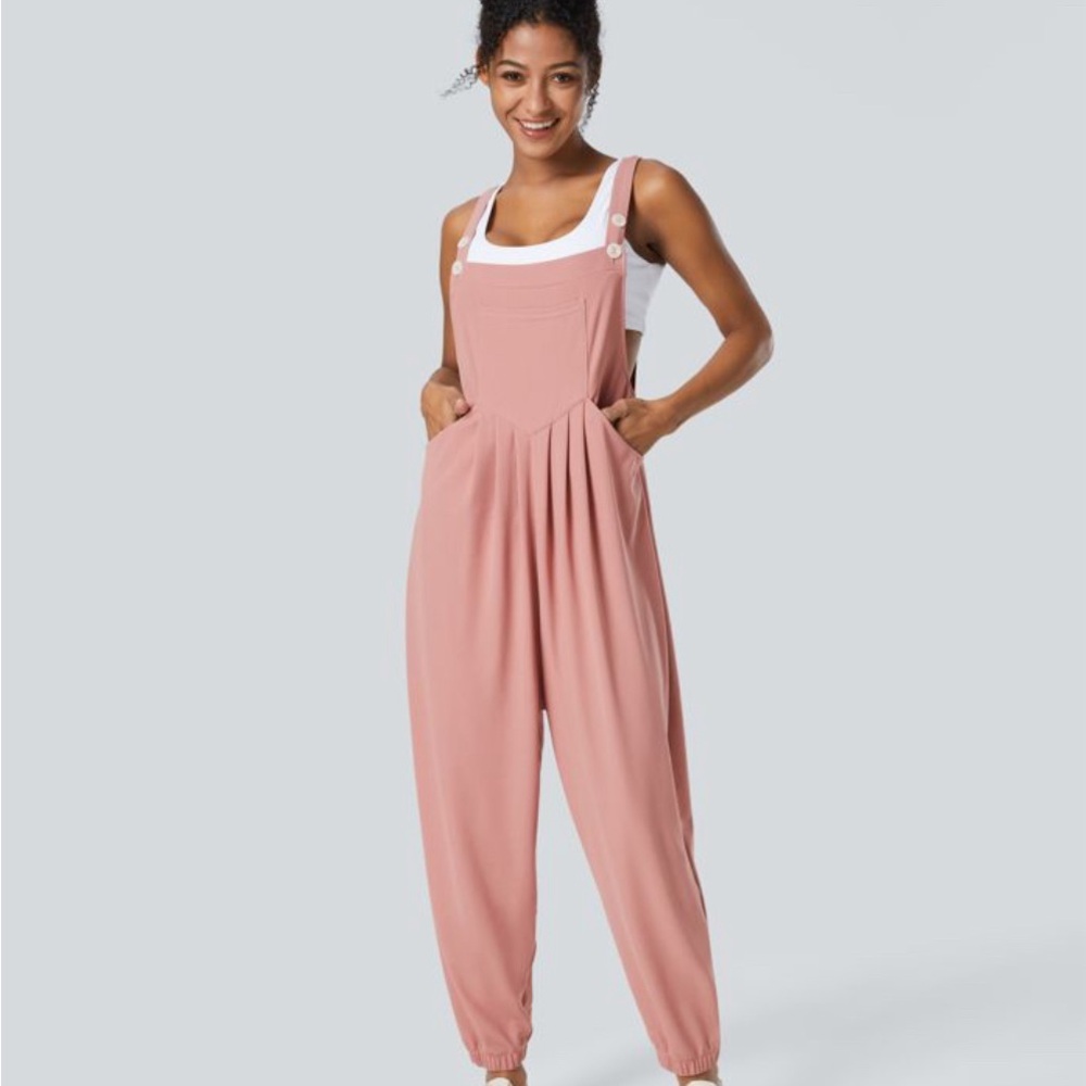 Stylish jumper/overalls. Pocket waffle casual jumper overalls. Blush pink size S